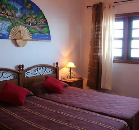 Casa Bienes פואנקאליינטה דה לה פלמה